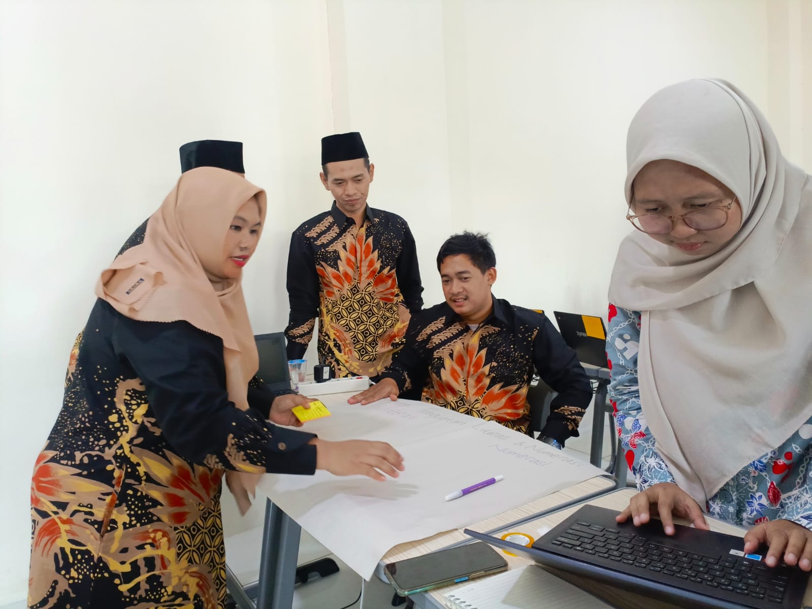 SMP Qurani Unggulan Al Azhariyyah Menjadi Tuan Rumah Bimtek BOSP Kinerja 2026: Penguatan Literasi dan Numerasi